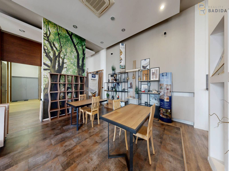 SHOWROOM - PRÍZEMIE