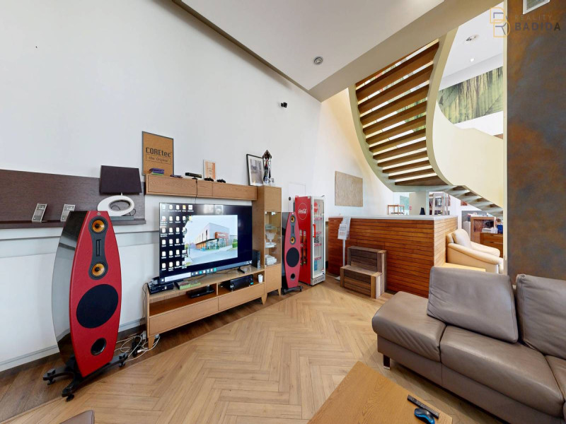 SHOWROOM - PRÍZEMIE