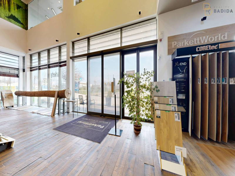 SHOWROOM - PRÍZEMIE