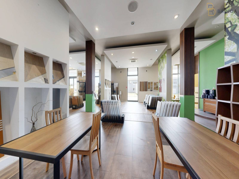 SHOWROOM - PRÍZEMIE