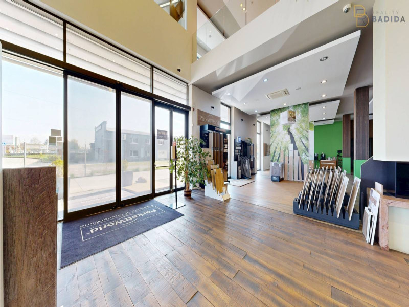 SHOWROOM - PRÍZEMIE