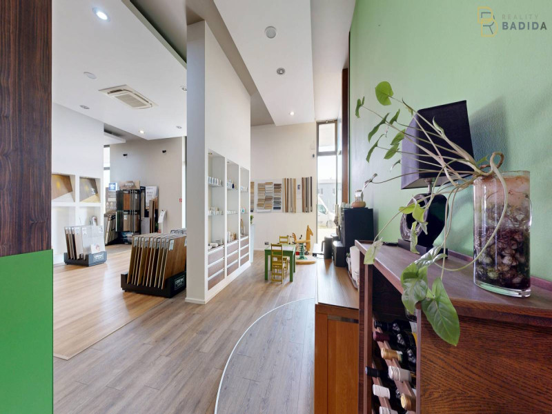 SHOWROOM - PRÍZEMIE