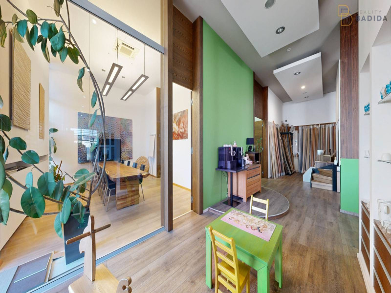 SHOWROOM - PRÍZEMIE